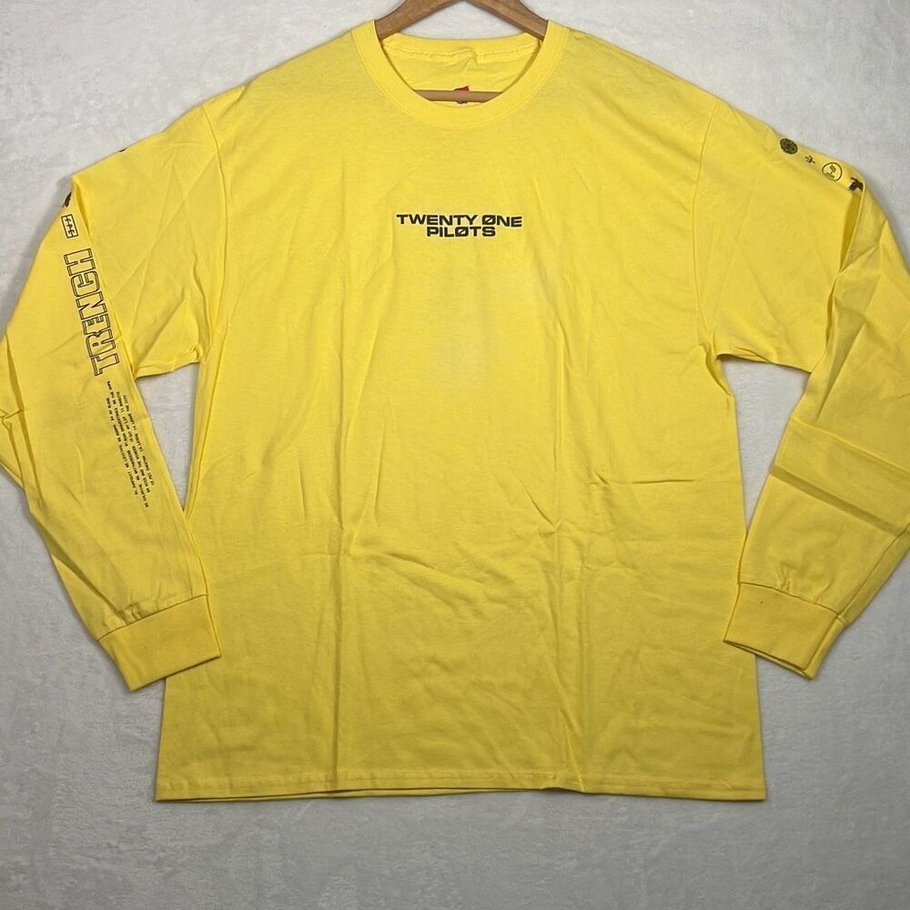 TWENTY ONE PILOTS Trench concert release T-shirt band merch NWOT‎ Men Large